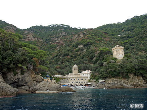 サン・フルットゥオーゾ修道院