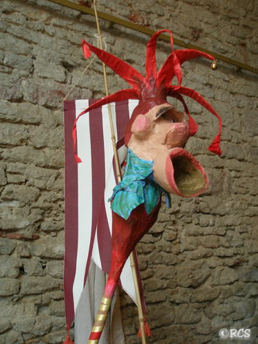 カーニバルにつきものの人形